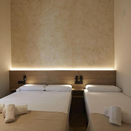 Ella Hostel Boqueria Барселона Экстерьер фото