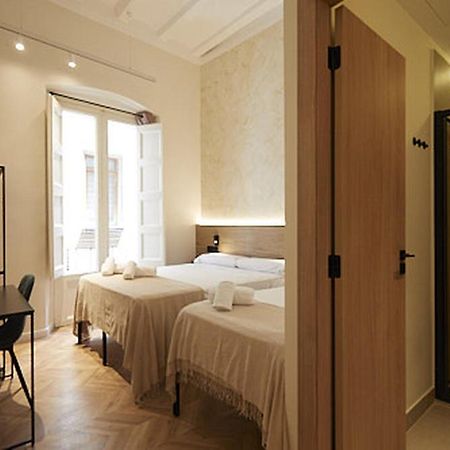 Ella Hostel Boqueria Барселона Экстерьер фото
