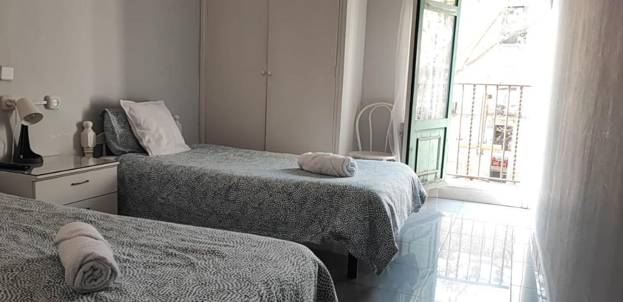 Ella Hostel Boqueria Барселона Экстерьер фото