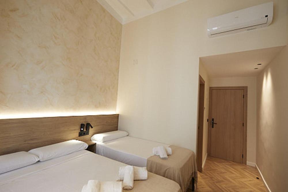 Ella Hostel Boqueria Барселона Экстерьер фото