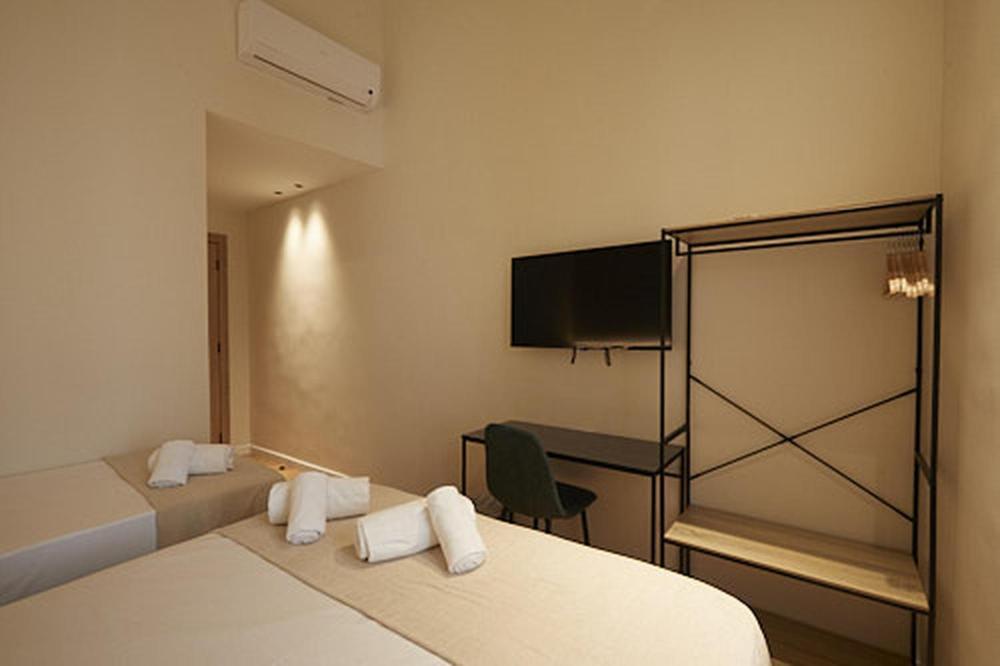 Ella Hostel Boqueria Барселона Экстерьер фото
