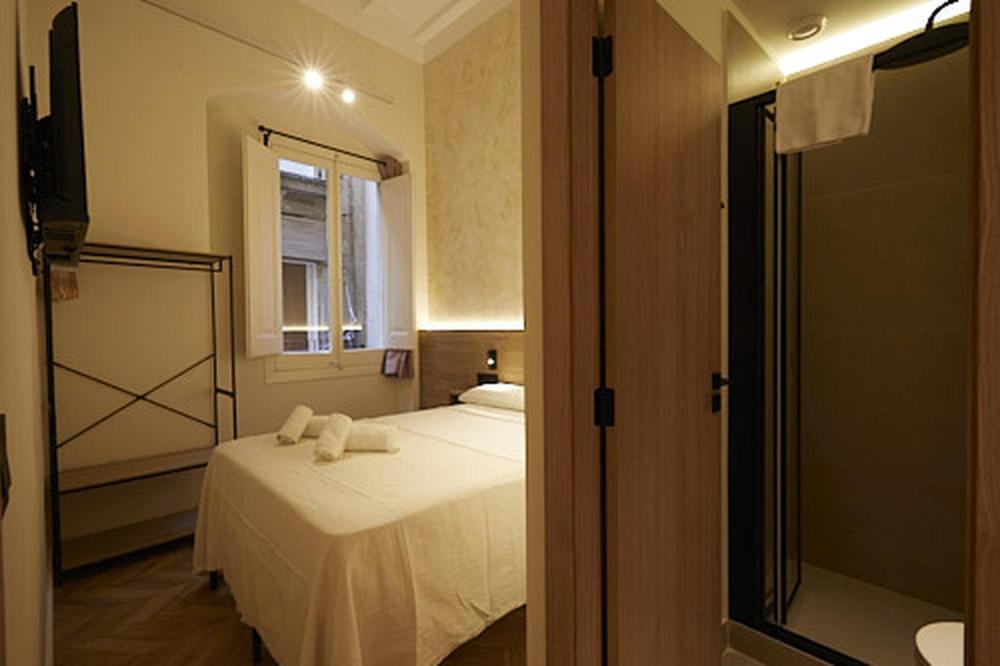 Ella Hostel Boqueria Барселона Экстерьер фото