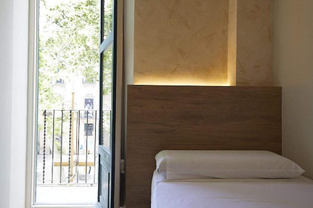 Ella Hostel Boqueria Барселона Экстерьер фото