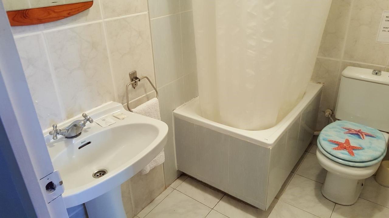 Ella Hostel Boqueria Барселона Экстерьер фото