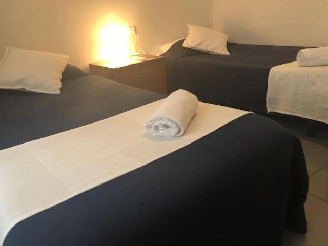 Ella Hostel Boqueria Барселона Экстерьер фото